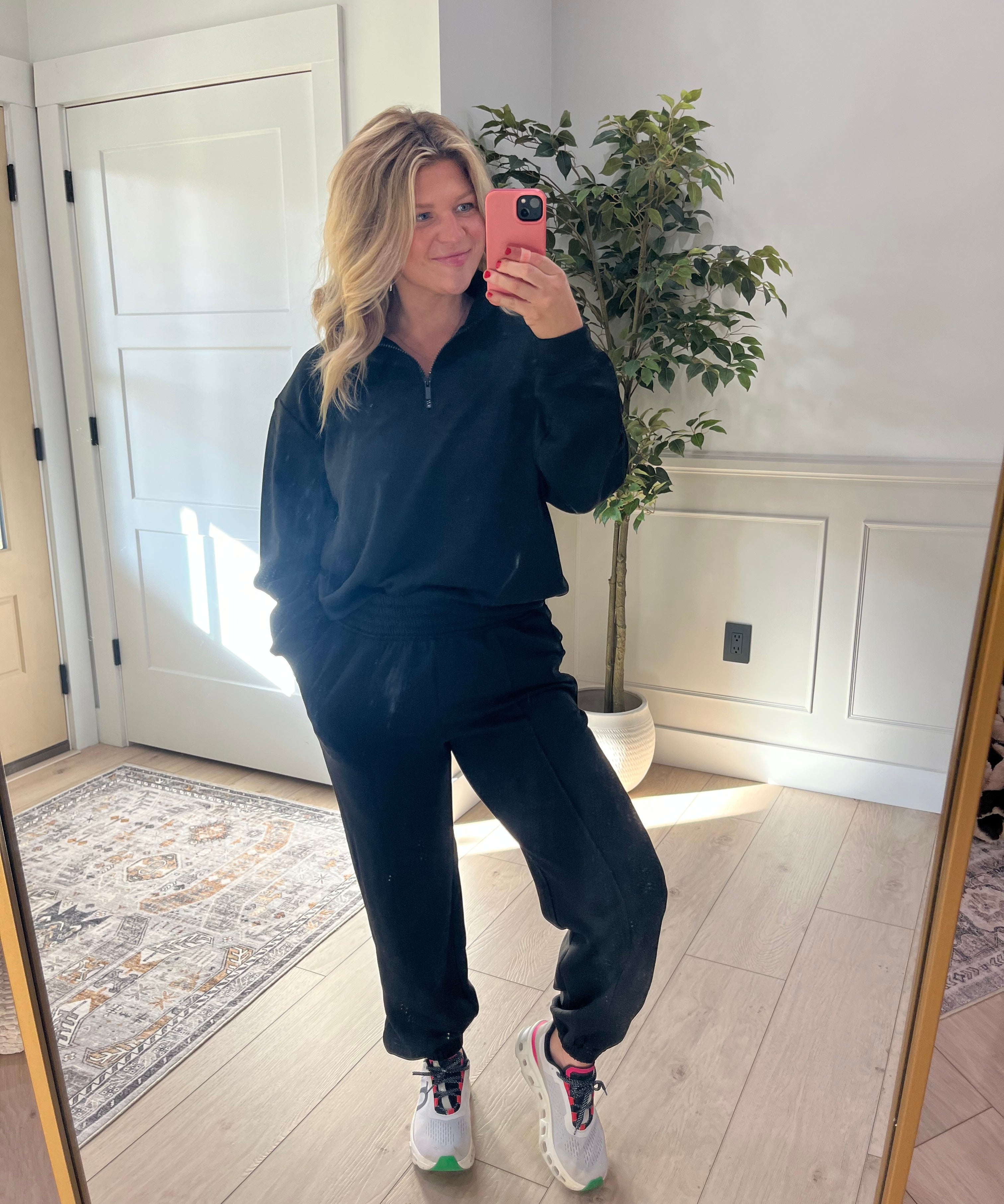 Easy Mode Joggers - Black